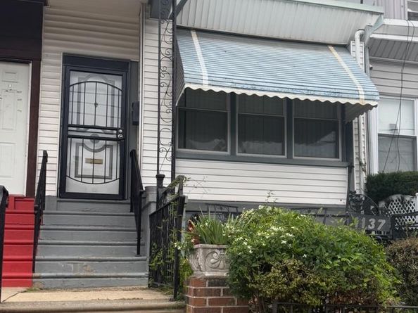 1137 W Wyoming Avenue, Philadelphia PA 19140