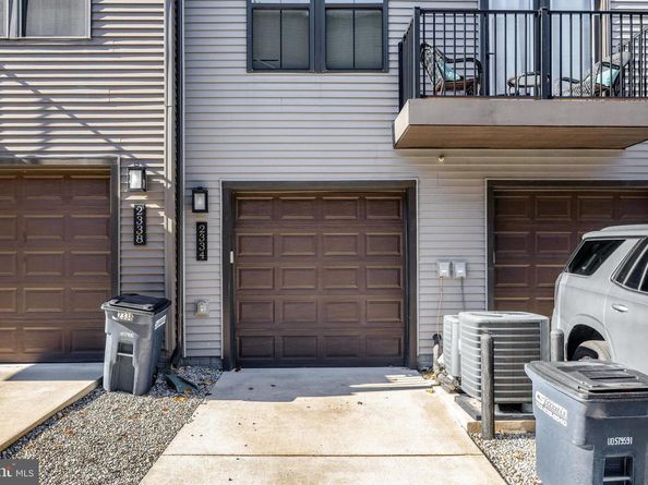 2334 Water Promenade Avenue 2H, Herndon VA 20171