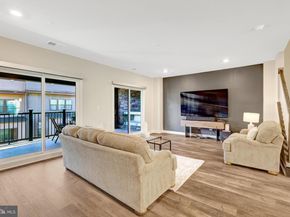 2334 Water Promenade Avenue 2H, Herndon VA 20171