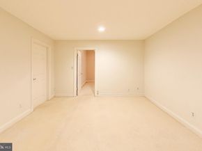 7806 Fox Gate Court, Bethesda MD 20817