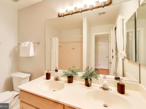 7806 Fox Gate Court, Bethesda MD 20817