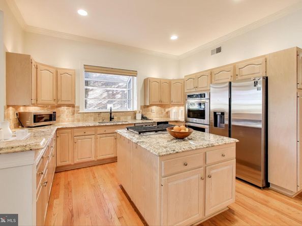 7806 Fox Gate Court, Bethesda MD 20817