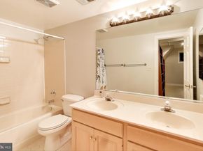 7806 Fox Gate Court, Bethesda MD 20817