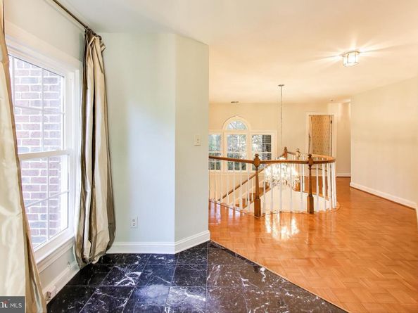 7806 Fox Gate Court, Bethesda MD 20817