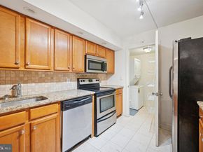 200 Lombard Street GU11, Philadelphia PA 19147