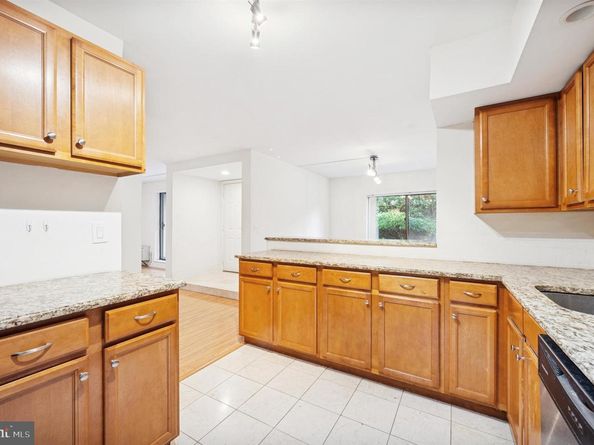 200 Lombard Street GU11, Philadelphia PA 19147