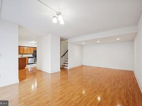 200 Lombard Street GU11, Philadelphia PA 19147