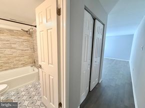 3322 Woodburn Village Drive 13, Annandale VA 22003