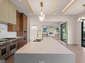 1111 Lakewood Drive SW, Vienna VA 22180