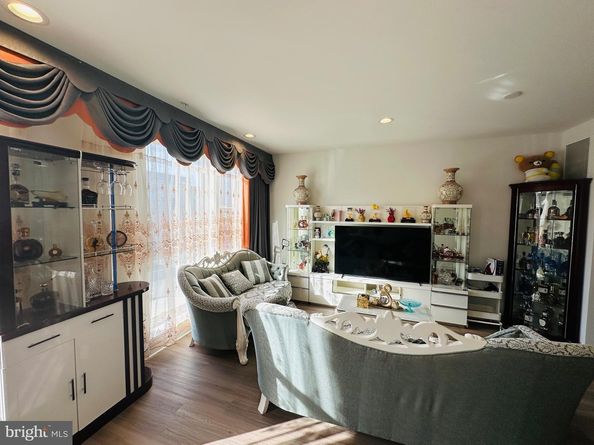 3005 Schirra Lane, Philadelphia PA 19125