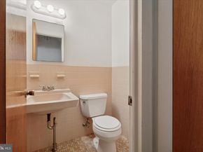 7429 Keiffer Street, Philadelphia PA 19128