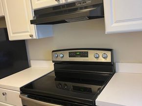 826 South Ave R8, Secane PA 19018