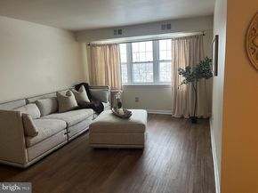 826 South Ave R8, Secane PA 19018