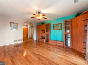 301 Byberry Road F1, Philadelphia PA 19116