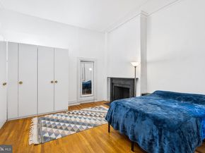 1033 Spruce Street 200, Philadelphia PA 19107