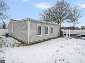 137 Idlewild Road, Levittown PA 19057