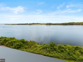 3031 Bridgeview Walk 3F, Philadelphia PA 19125