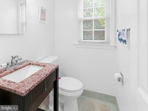 5517 Huntington Parkway, Bethesda MD 20814