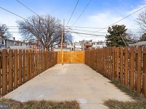 1118 Neal Street NE PH 2, Washington DC 20002