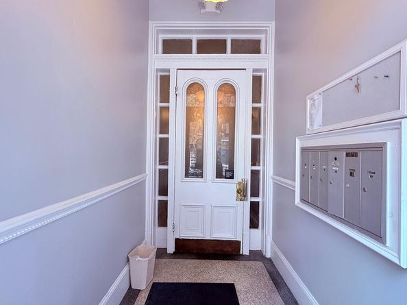 1016 Spruce Street 1R, Philadelphia PA 19107