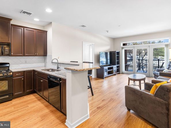 274 Carson Terrace, Huntingdon Valley PA 19006