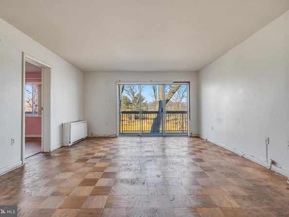 7400 Lakeview Drive N402, Bethesda MD 20817