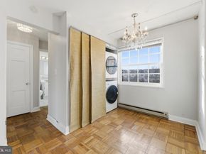 1718 W Abingdon Drive 301, Alexandria VA 22314