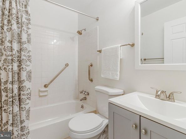 6739 Fairfax Road 7, Chevy Chase MD 20815