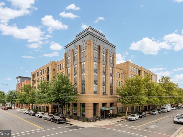 525 N Fayette Street 119, Alexandria VA 22314