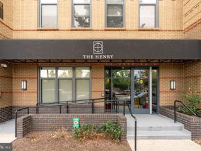 525 N Fayette Street 119, Alexandria VA 22314