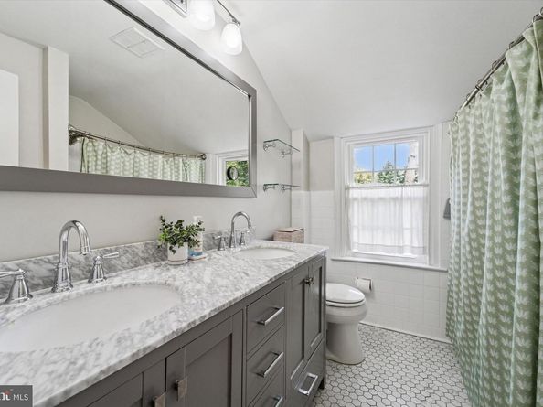 117 Debaran Lane, Bryn Mawr PA 19010