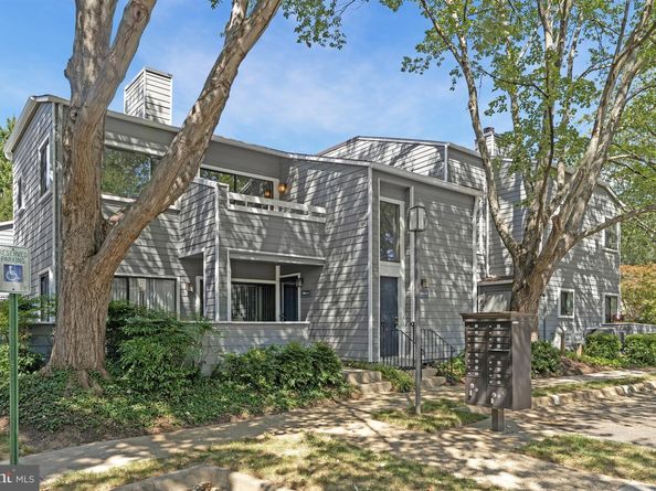 1964 Villaridge Drive, Reston VA 20191