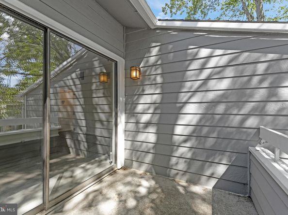 1964 Villaridge Drive, Reston VA 20191