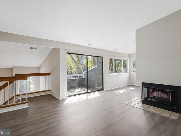 1964 Villaridge Drive, Reston VA 20191