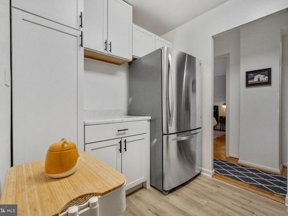 5340 Holmes Run Parkway 802, Alexandria VA 22304