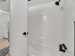 5340 Holmes Run Parkway 802, Alexandria VA 22304