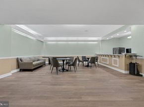 5340 Holmes Run Parkway 802, Alexandria VA 22304