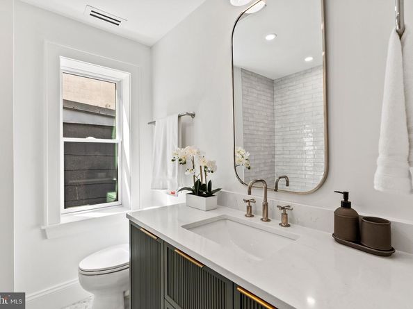 2460 Ontario Road NW, Washington DC 20009