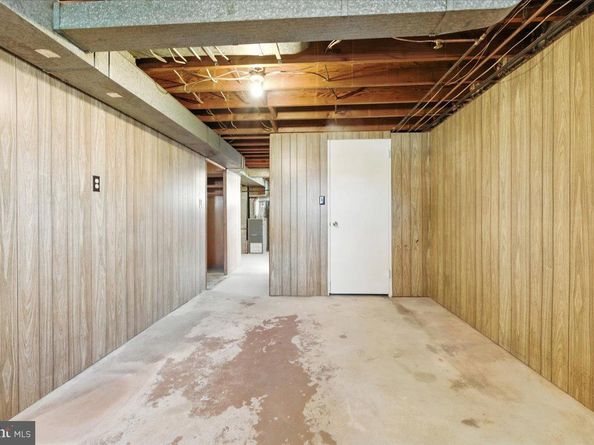 2012 S Lincoln Street, Arlington VA 22204