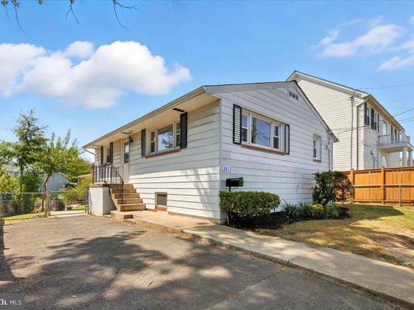 2012 S Lincoln Street, Arlington VA 22204