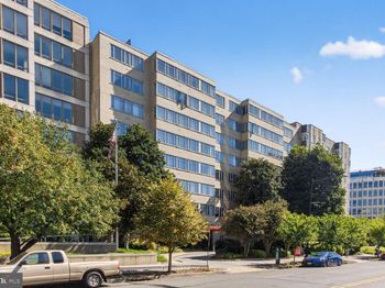 1711 Massachusetts Avenue NW