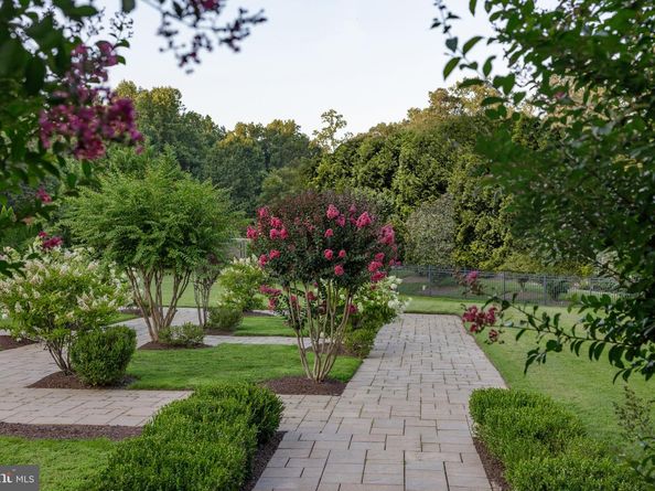 9431 Newbridge Drive, Potomac MD 20854