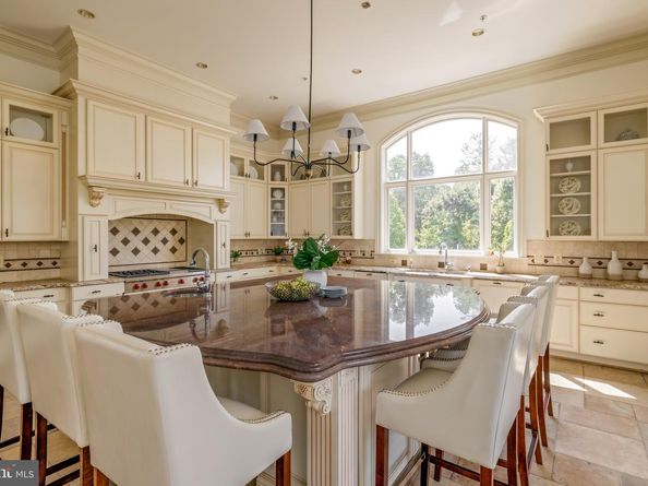 9431 Newbridge Drive, Potomac MD 20854