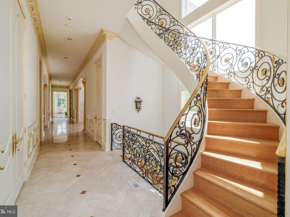 9431 Newbridge Drive, Potomac MD 20854