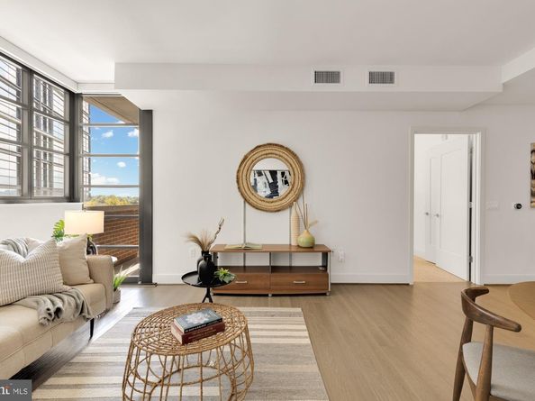 45 Sutton Square SW 303, Washington DC 20024