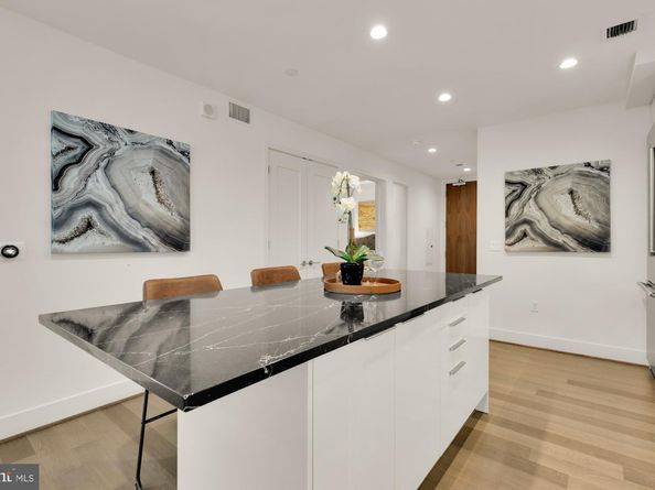 45 Sutton Square SW 303, Washington DC 20024