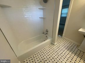 407 N Bryan Street, Arlington VA 22201