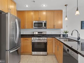 820 N Pollard Street 810, Arlington VA 22203