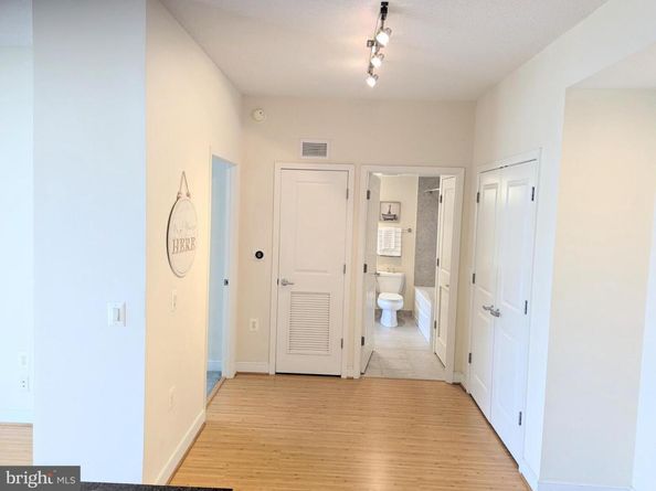 820 N Pollard Street 810, Arlington VA 22203
