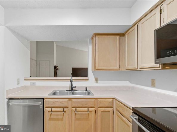 1517 Lincoln Way 304A, Mclean VA 22102